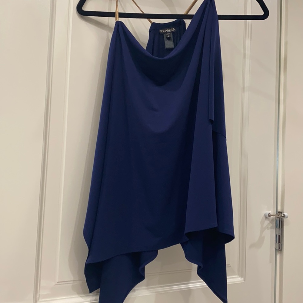 Express handkerchief top. Gold hardware.